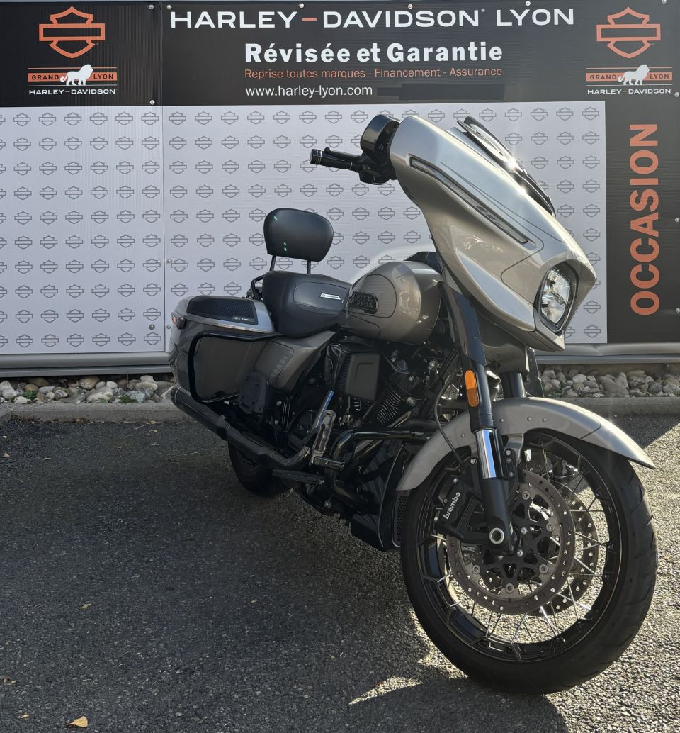 HARLEY-DAVIDSON TOURING STREET GLIDE 1977 CVO  4