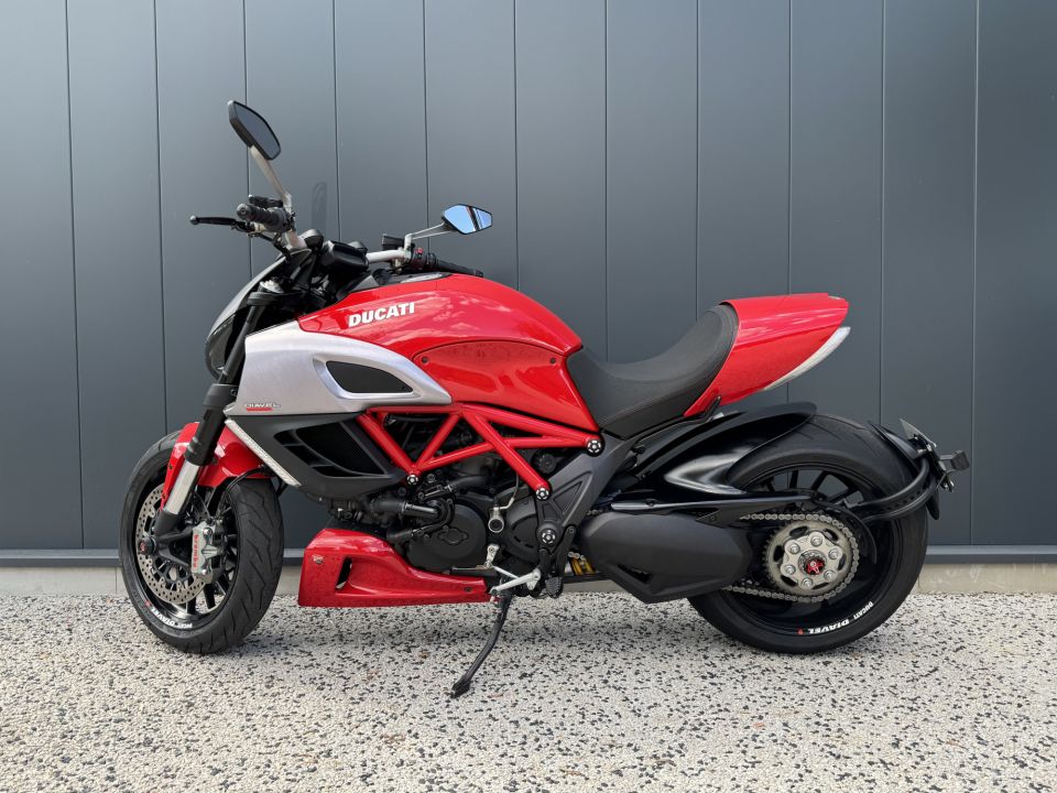 DUCATI DUCATI 1200 DIAVEL 2011 4