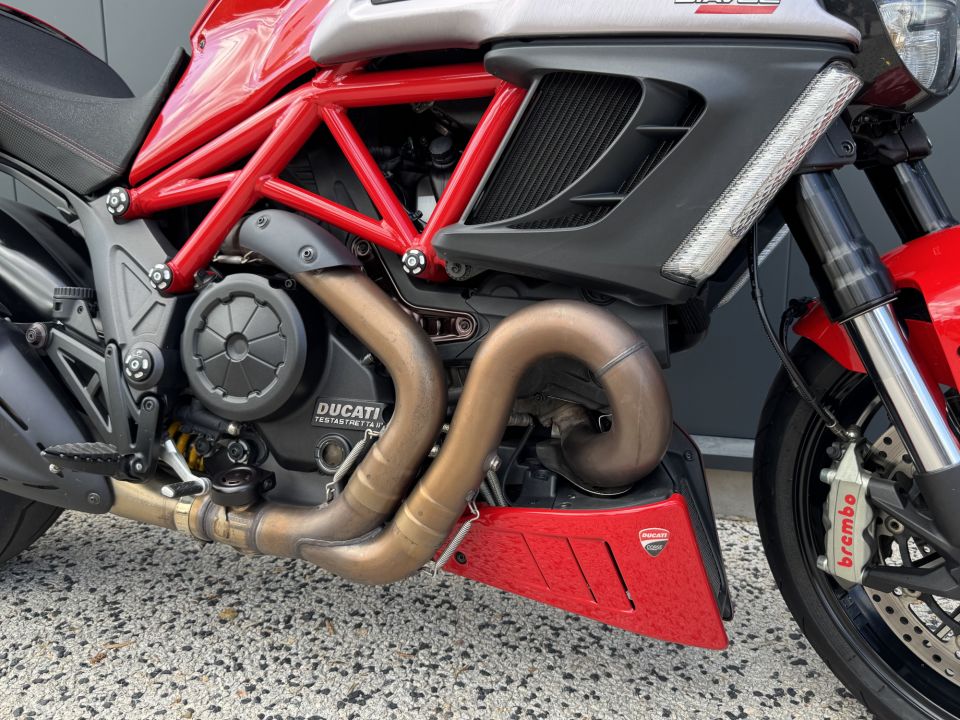 DUCATI DUCATI 1200 DIAVEL 2011 4
