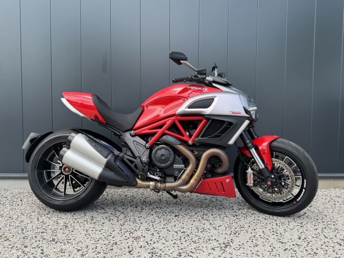 DUCATI DUCATI 1200 DIAVEL 2011 4
