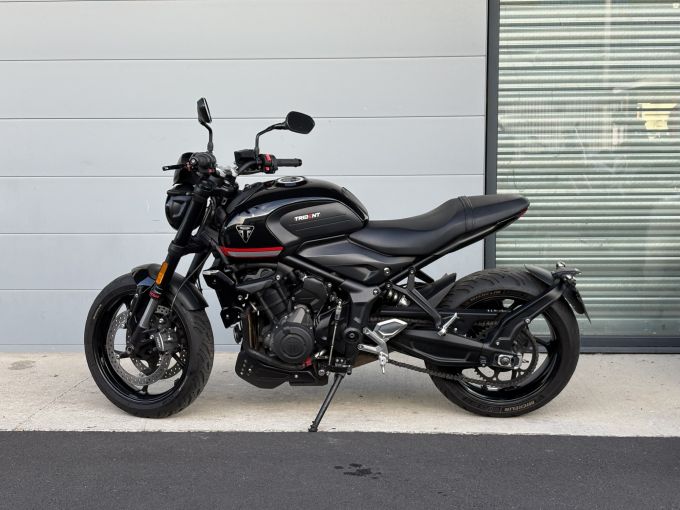 TRIUMPH TRIDENT 660 4