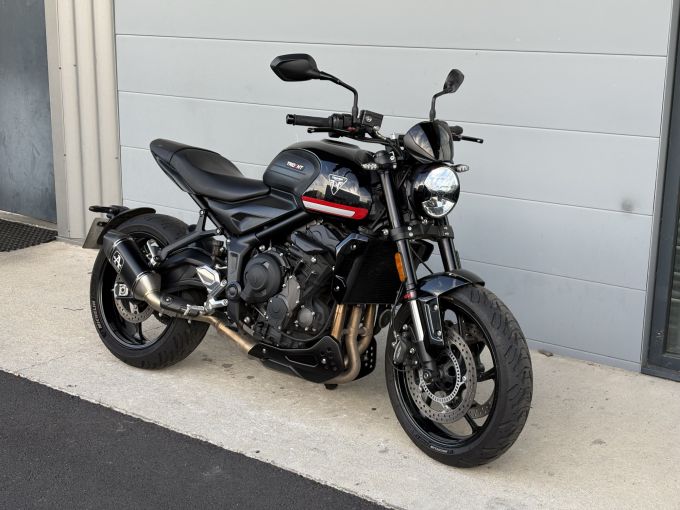 TRIUMPH TRIDENT 660 4