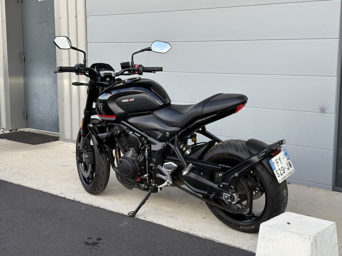 TRIUMPH TRIDENT 660 4