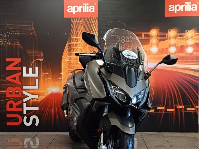 KYMCO AK 550 4