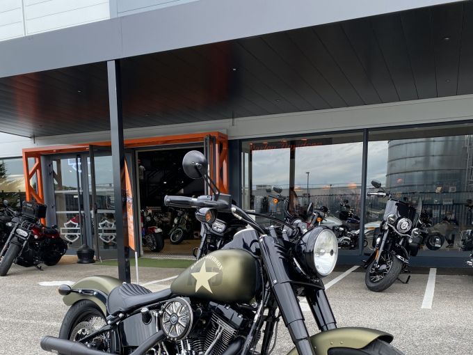 HARLEY-DAVIDSON SOFTAIL SLIM 1800 S 4