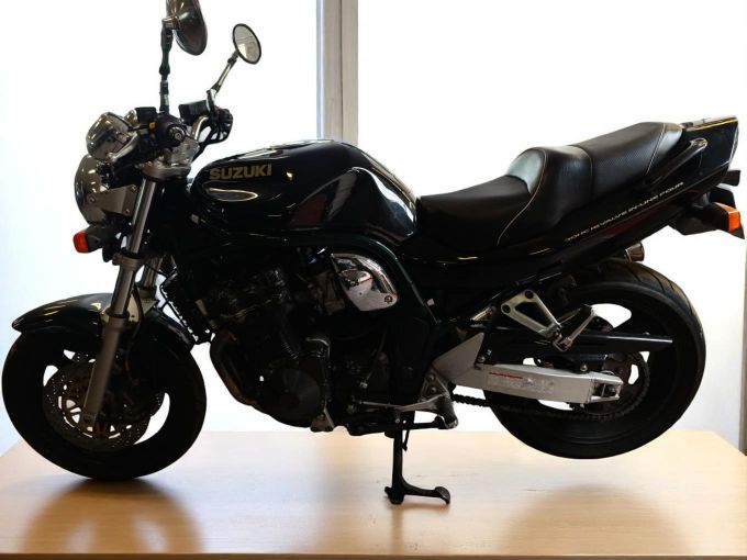 SUZUKI GSF 1200 N BANDIT 4