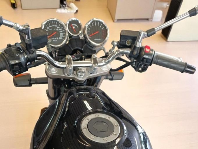 SUZUKI GSF 1200 N BANDIT 4