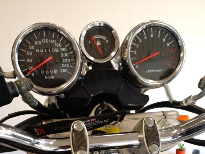 SUZUKI GSF 1200 N BANDIT 4