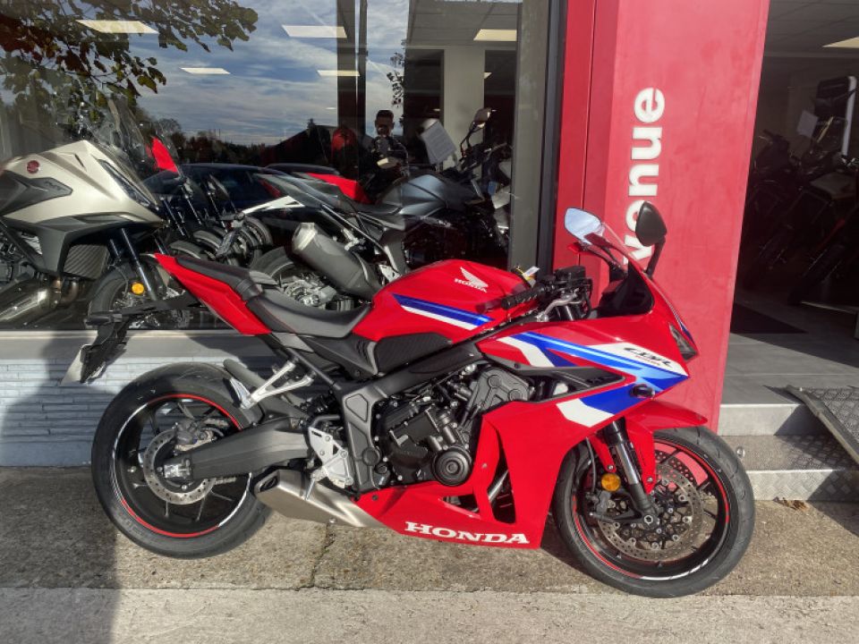 HONDA CBR650R 4