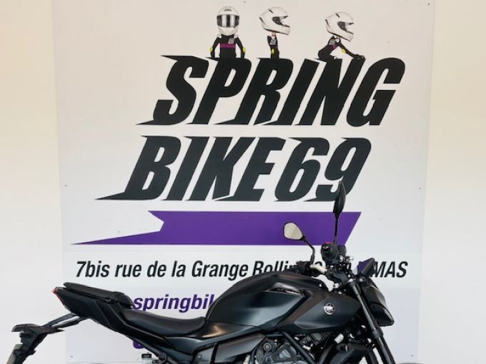 YAMAHA MT-07 (47.5CV) 4