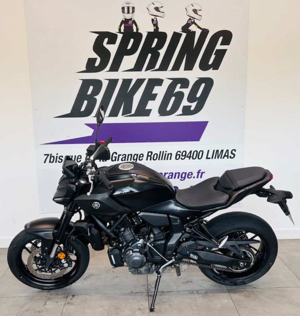 YAMAHA MT-07 (47.5CV) 4