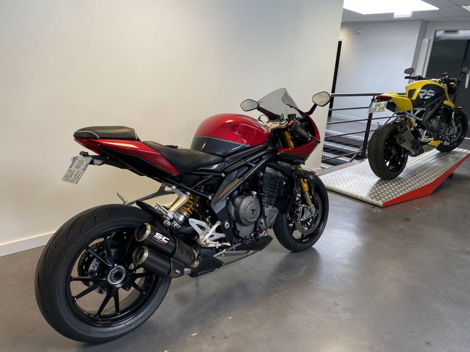 TRIUMPH SPEED TRIPLE 1200 RR 4