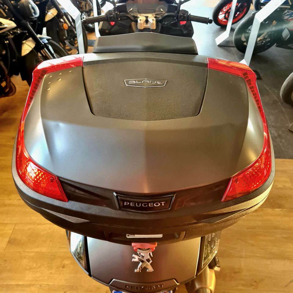 PEUGEOT METROPOLIS 400 GT 4