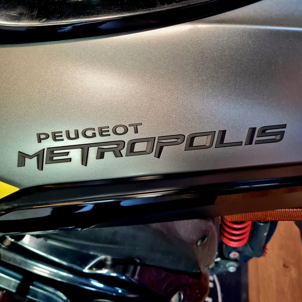 PEUGEOT METROPOLIS 400 GT 4