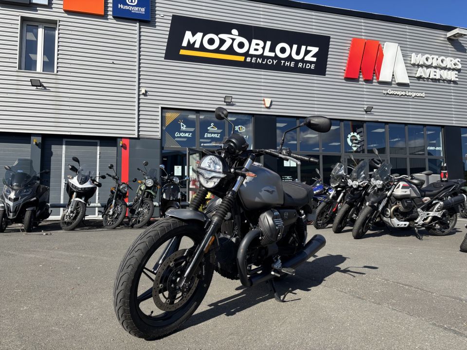 MOTO GUZZI V7 STONE 4