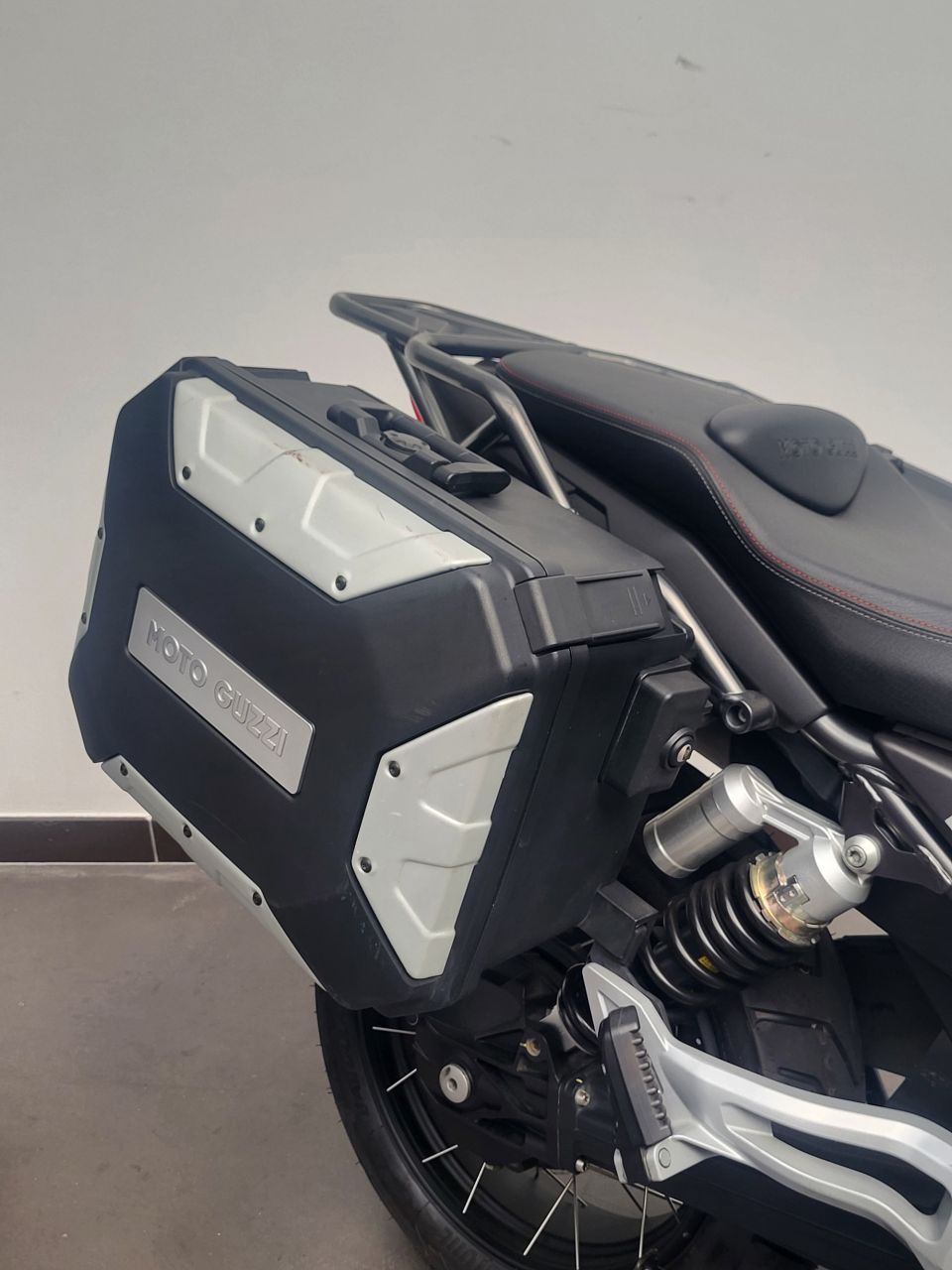 MOTO GUZZI V85 TT TRAVEL PACK 850 4