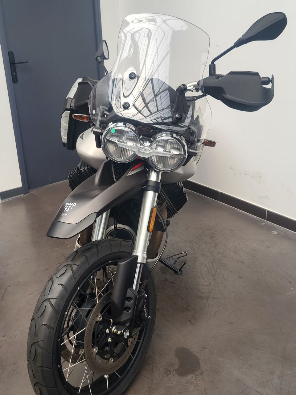 MOTO GUZZI V85 TT TRAVEL PACK 850 4