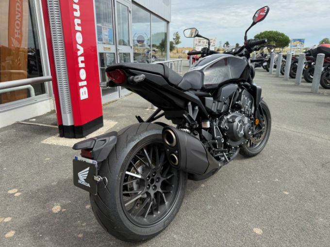 HONDA CB1000R Black Edition 4