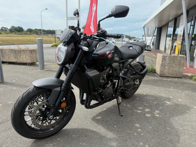 HONDA CB1000R Black Edition 4