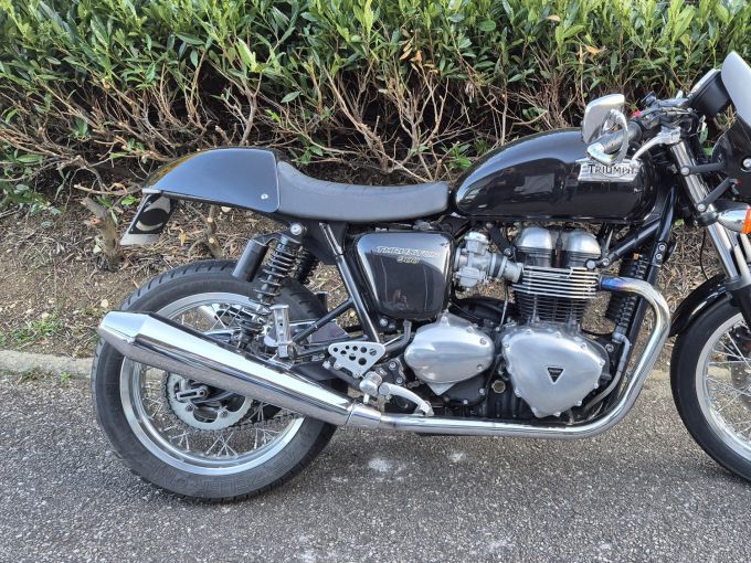 TRIUMPH THRUXTON 900 FI 4