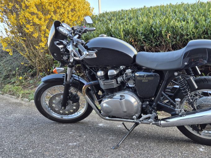 TRIUMPH THRUXTON 900 FI 4