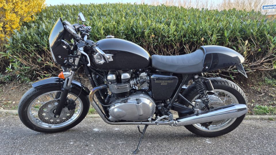 TRIUMPH THRUXTON 900 FI 4
