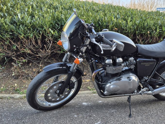 TRIUMPH THRUXTON 900 FI 4