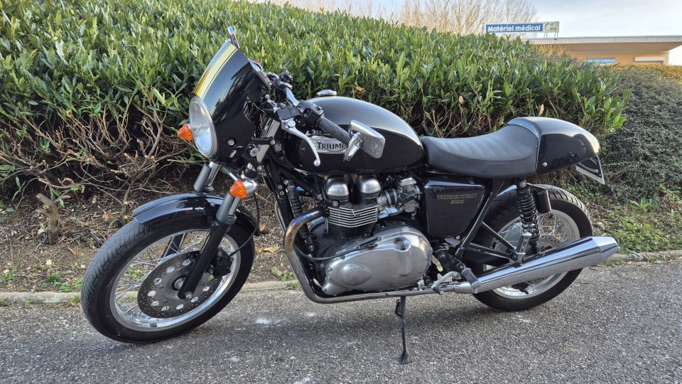 TRIUMPH THRUXTON 900 FI 4