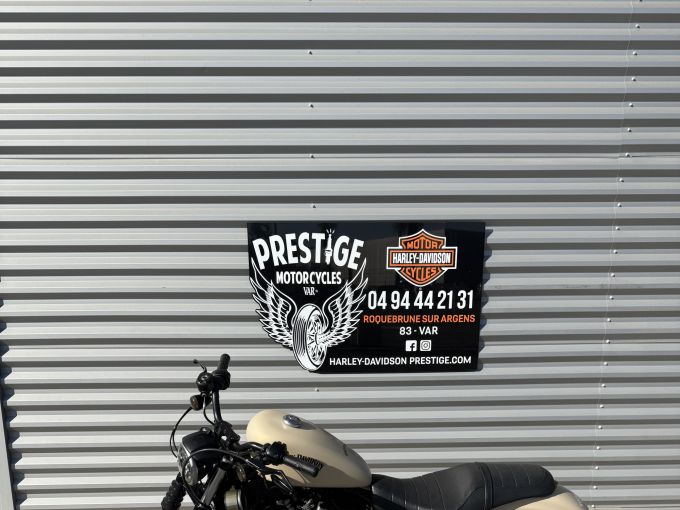 HARLEY-DAVIDSON SPORTSTER 883 N 4