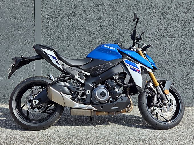 SUZUKI GSX-S 1000 4
