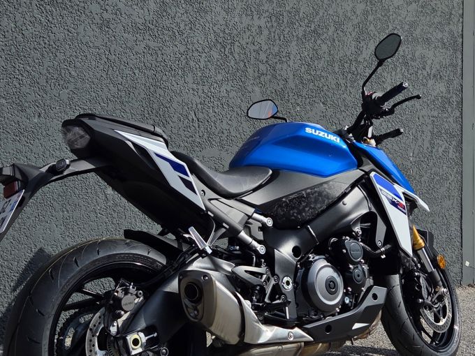SUZUKI GSX-S 1000 4