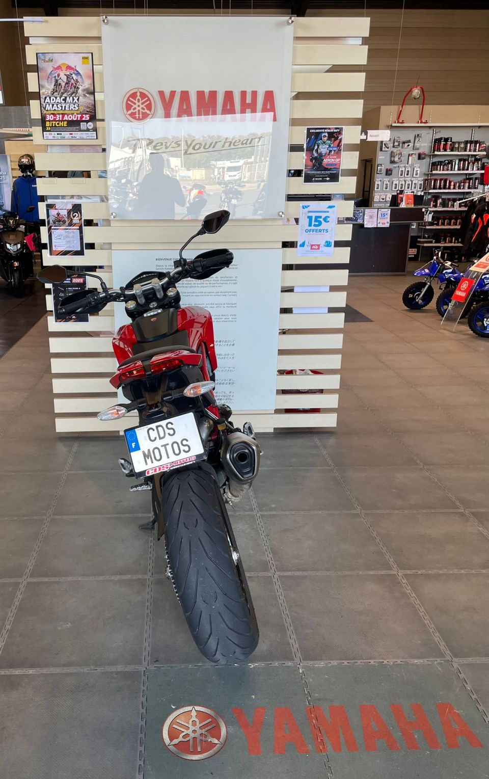 DUCATI HYPERMOTARD 4