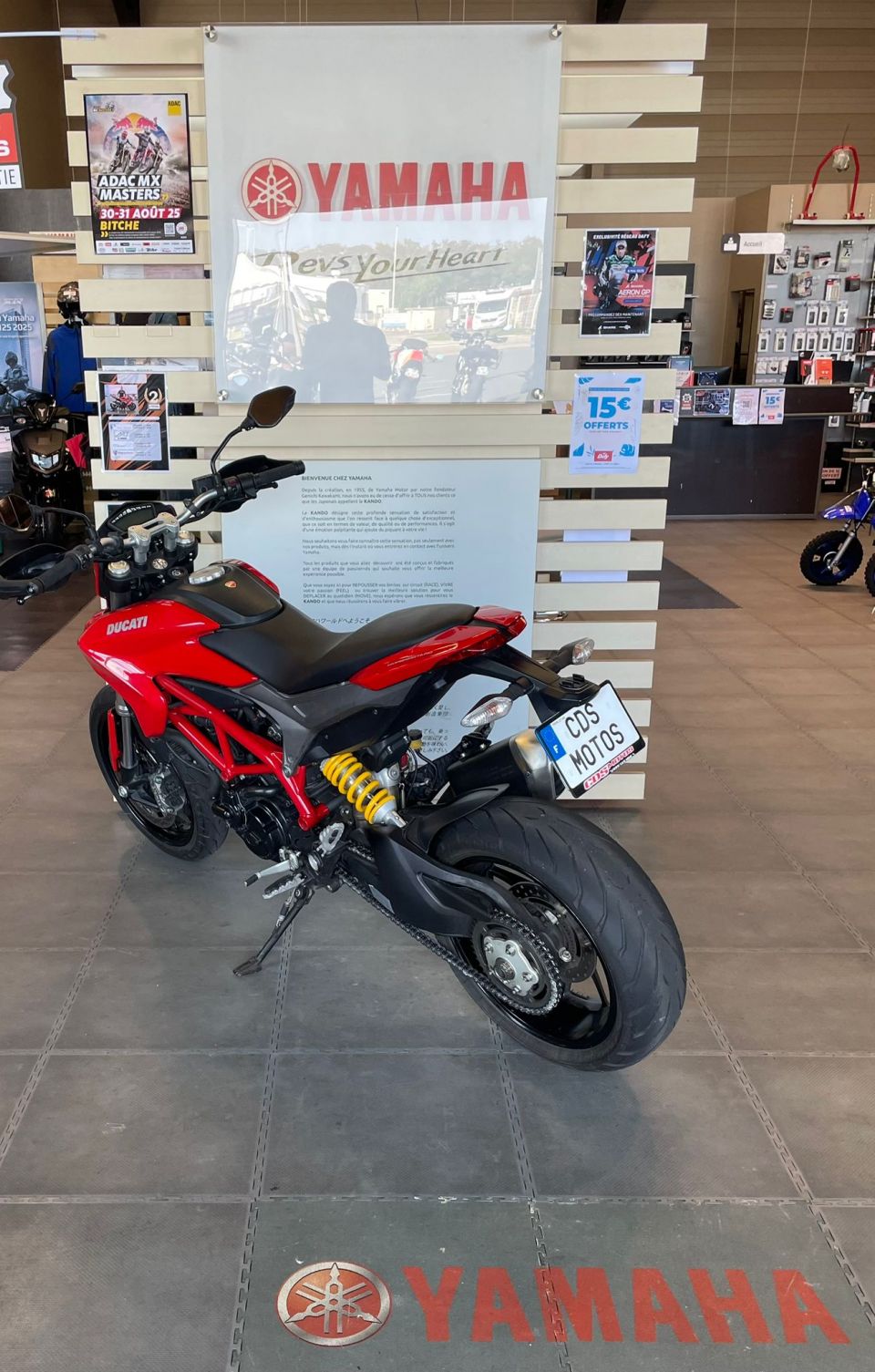 DUCATI HYPERMOTARD 4