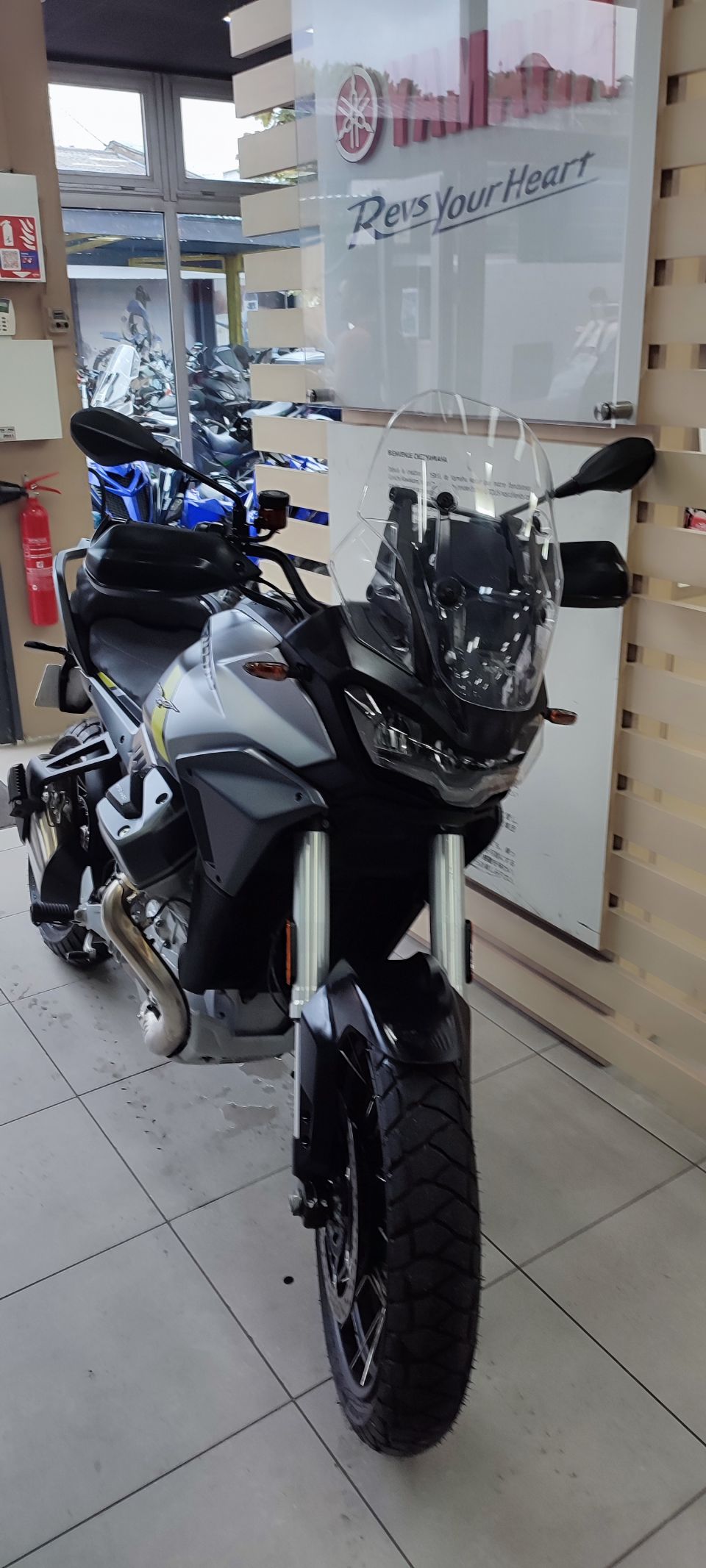 MOTO GUZZI STELVIO 4