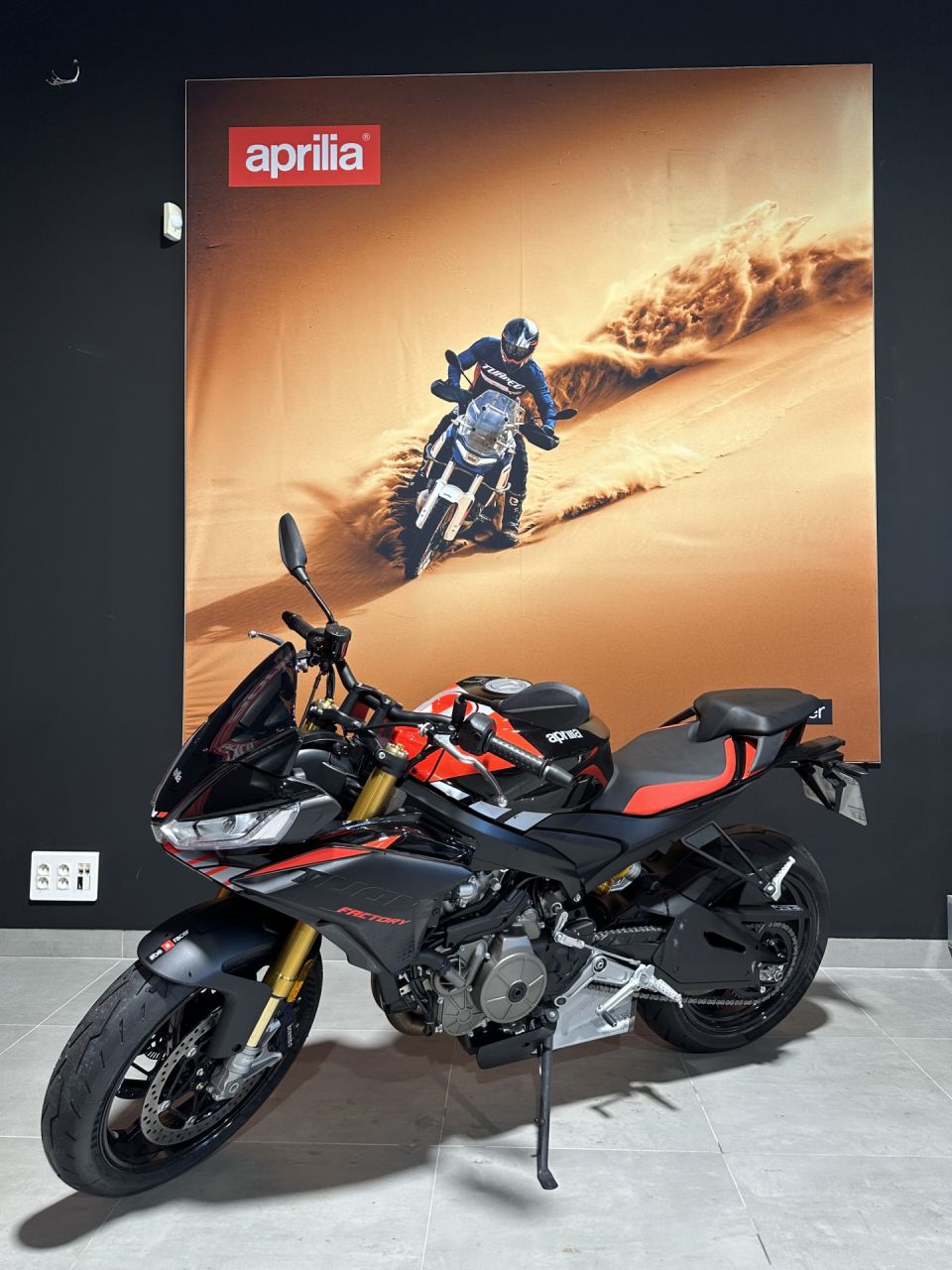 APRILIA TUONO 660 FACTORY 4