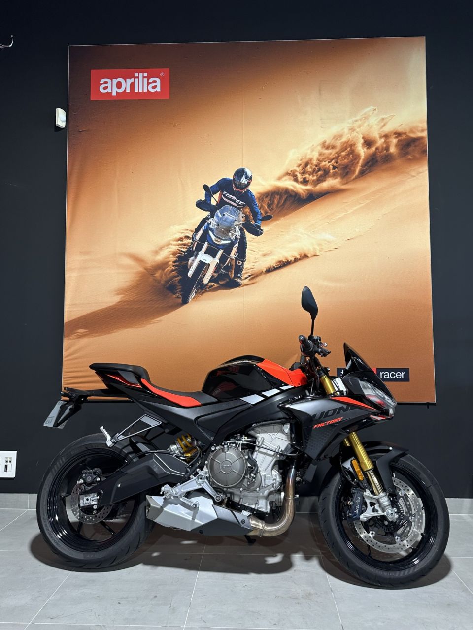 APRILIA TUONO 660 FACTORY 4