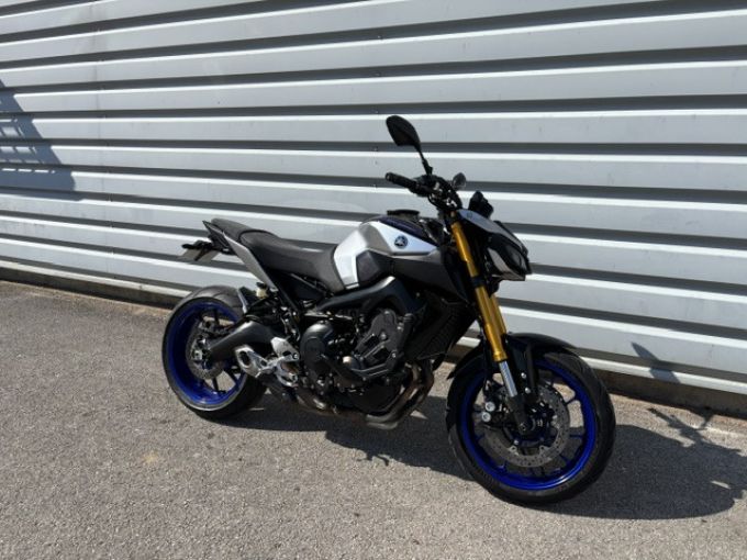 YAMAHA MT 09 ABS 4