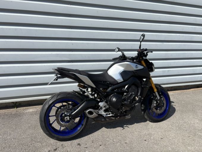 YAMAHA MT 09 ABS 4