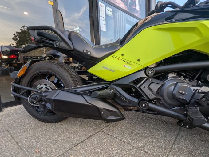 CAN-AM SPYDER F3-S 4
