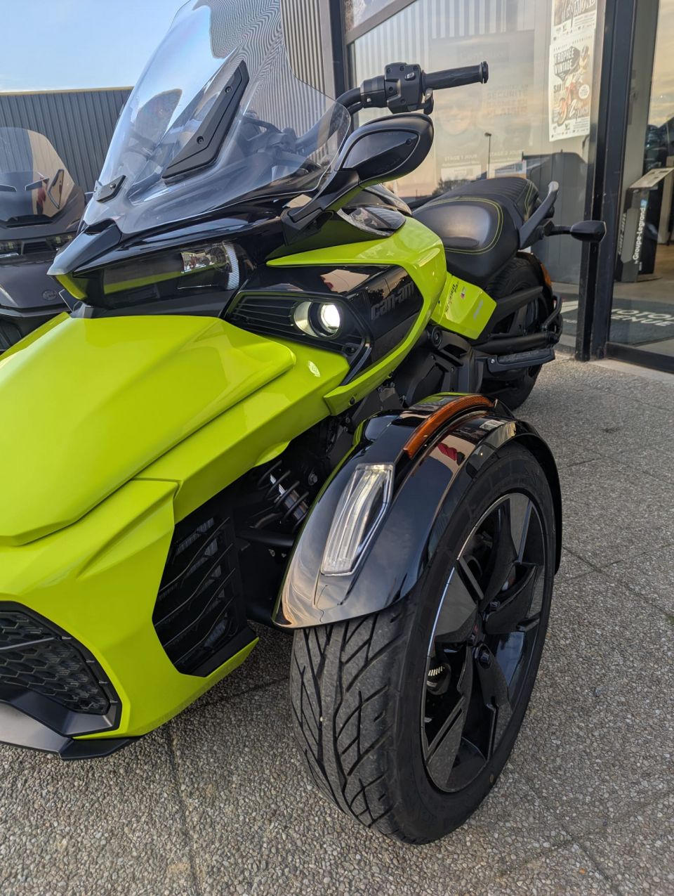 CAN-AM SPYDER F3-S 4