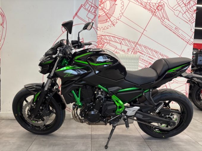 KAWASAKI Z 650 (47.5CV) 4