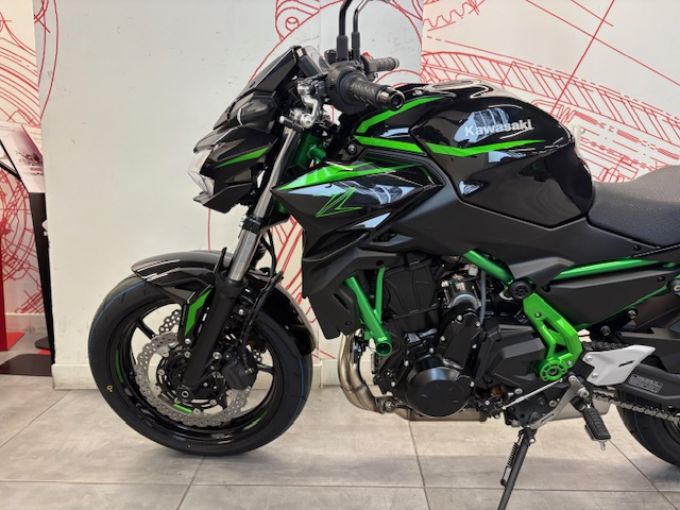 KAWASAKI Z 650 (47.5CV) 4
