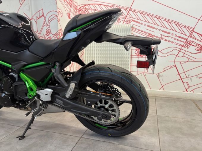 KAWASAKI Z 650 (47.5CV) 4