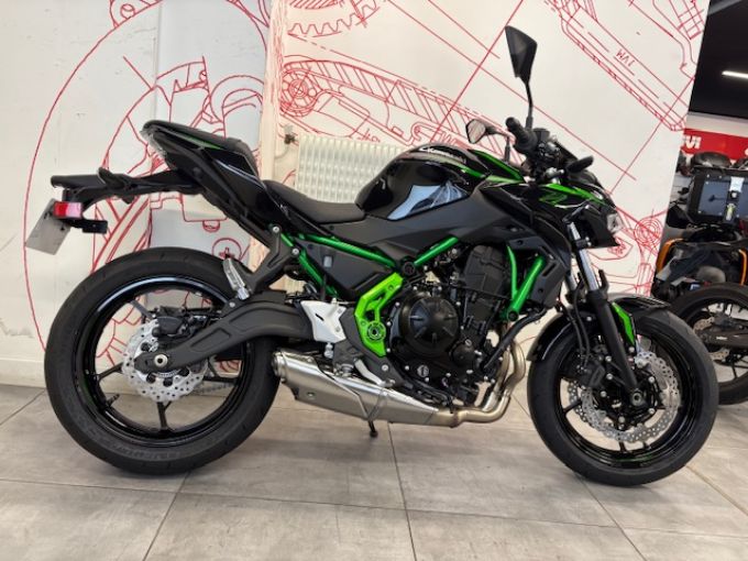 KAWASAKI Z 650 (47.5CV) 4