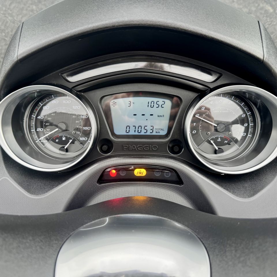 PIAGGIO MP3 300 HPE ABS ASR EURO5 4