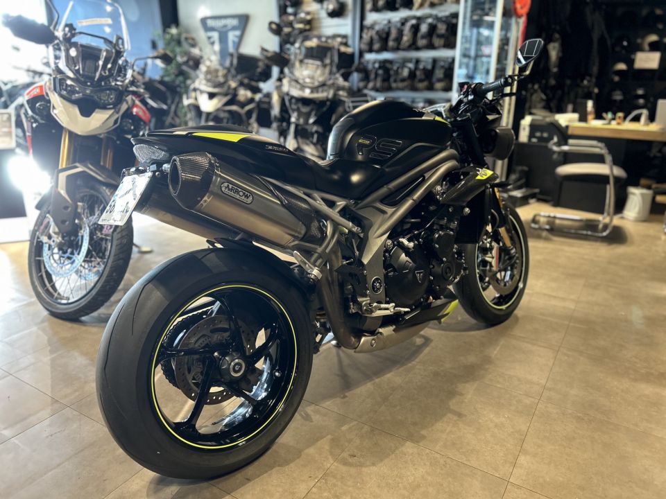 TRIUMPH SPEED TRIPLE 1050 RS 4