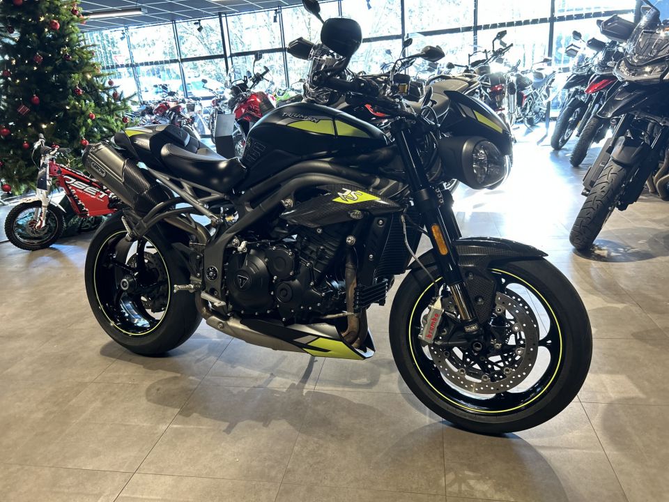 TRIUMPH SPEED TRIPLE 1050 RS 4