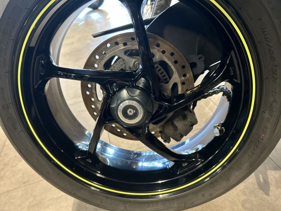 TRIUMPH SPEED TRIPLE 1050 RS 4