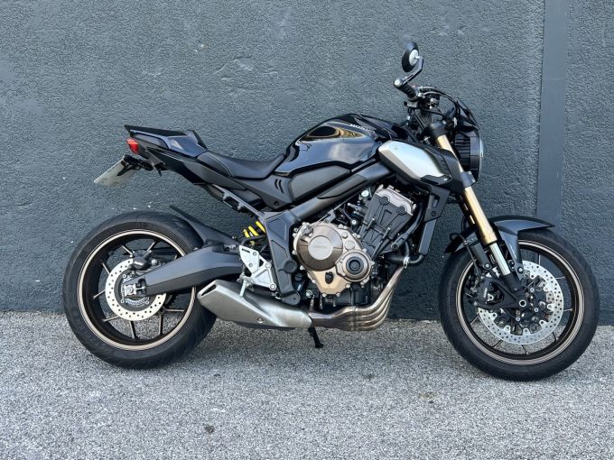 HONDA CB 650 R 4