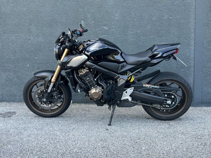 HONDA CB 650 R 4